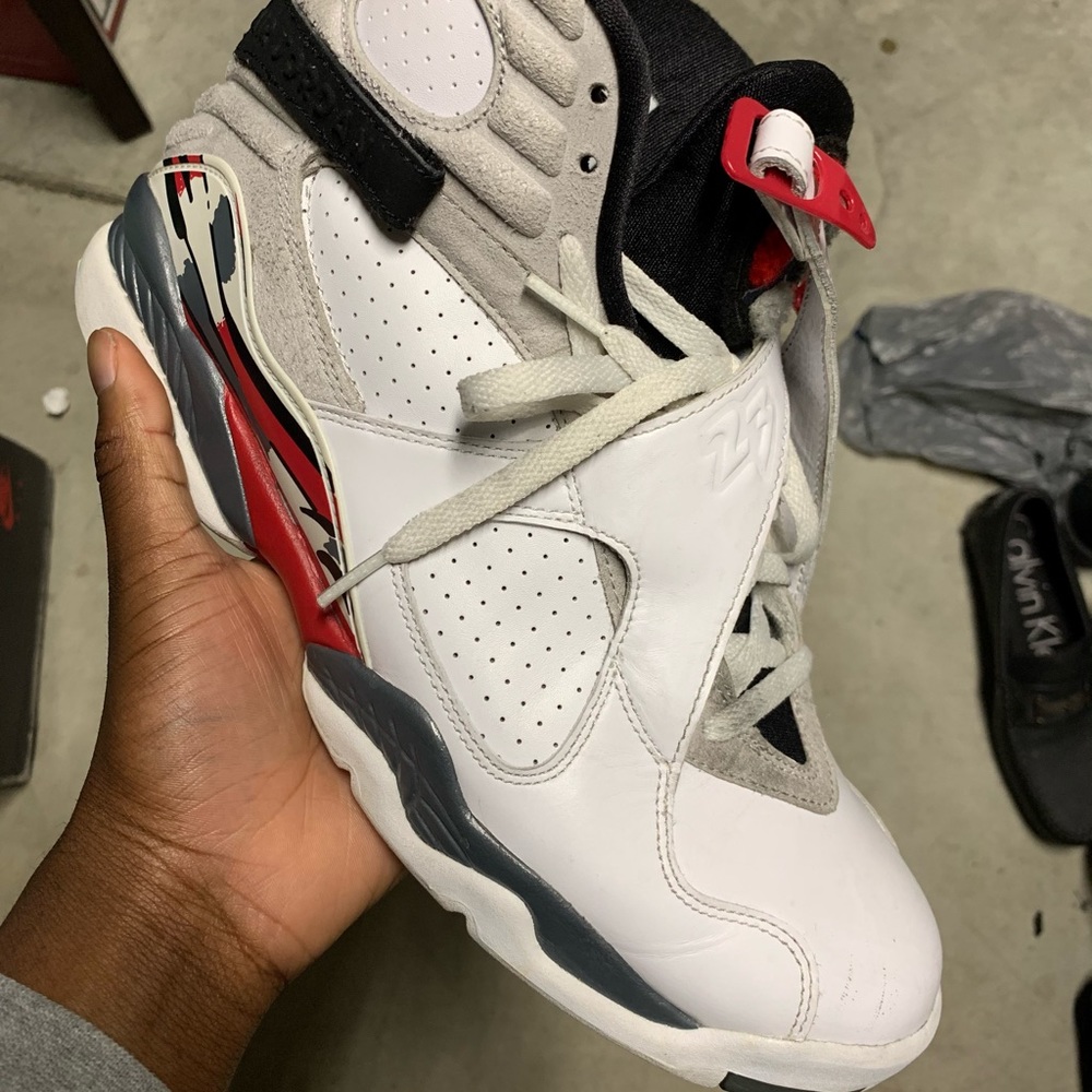 Jordan 8 Retro Bugs Bunny